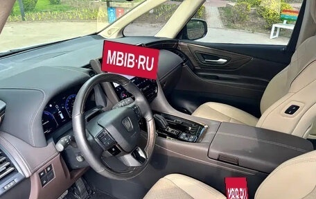 Toyota Vellfire, 2025 год, 14 000 000 рублей, 7 фотография
