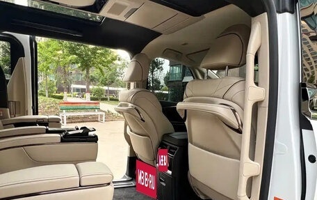 Toyota Vellfire, 2025 год, 14 000 000 рублей, 12 фотография