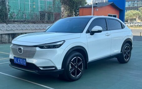 Honda Vezel, 2023 год, 1 945 000 рублей, 2 фотография