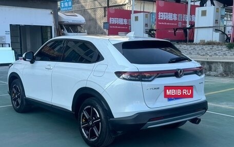 Honda Vezel, 2023 год, 1 945 000 рублей, 5 фотография