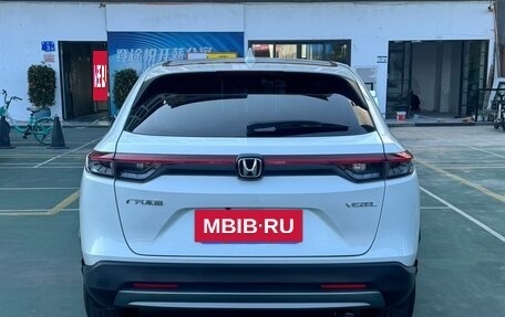 Honda Vezel, 2023 год, 1 945 000 рублей, 4 фотография