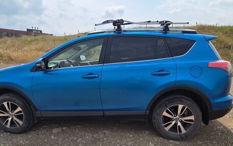 Toyota RAV4, 2015 год, 1 600 000 рублей, 2 фотография