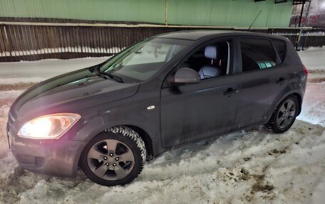 KIA cee'd I рестайлинг, 2009 год, 600 000 рублей, 14 фотография