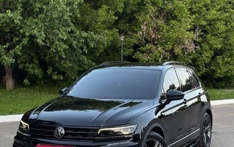 Volkswagen Tiguan II, 2018 год, 3 300 000 рублей, 1 фотография