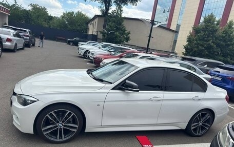 BMW 3 серия, 2018 год, 1 499 000 рублей, 2 фотография