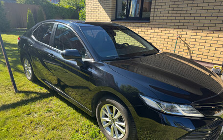 Toyota Camry, 2018 год, 2 600 000 рублей, 8 фотография