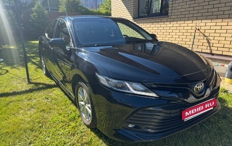 Toyota Camry, 2018 год, 2 600 000 рублей, 3 фотография