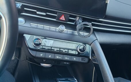 Hyundai Elantra, 2023 год, 1 800 000 рублей, 10 фотография