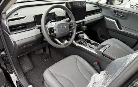 Toyota RAV4, 2025 год, 4 100 000 рублей, 12 фотография