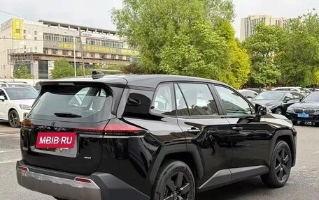 Toyota RAV4, 2025 год, 4 100 000 рублей, 4 фотография