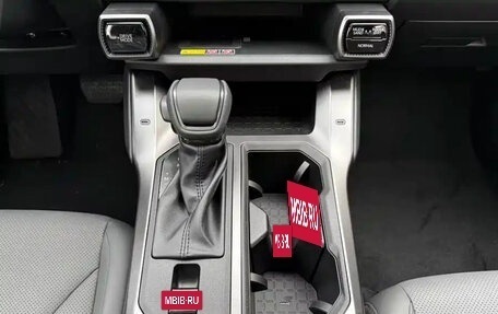 Toyota RAV4, 2025 год, 4 100 000 рублей, 10 фотография