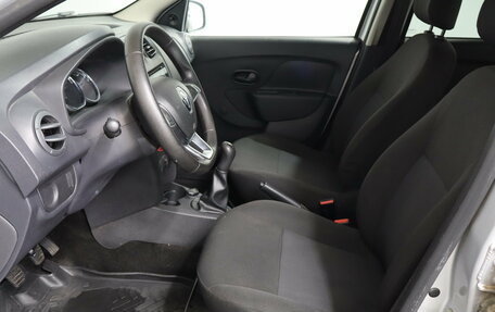 Renault Logan II, 2018 год, 649 000 рублей, 9 фотография