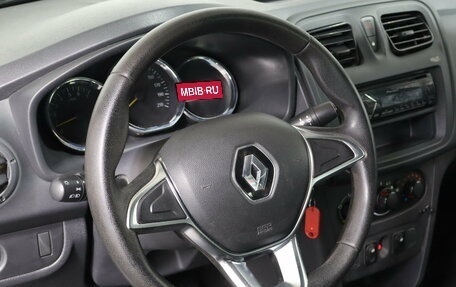 Renault Logan II, 2018 год, 649 000 рублей, 7 фотография