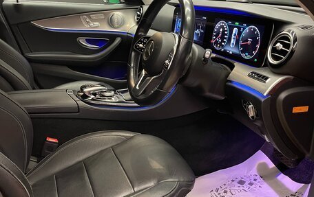 Mercedes-Benz E-Класс, 2019 год, 2 850 000 рублей, 7 фотография