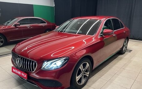 Mercedes-Benz E-Класс, 2019 год, 2 850 000 рублей, 3 фотография