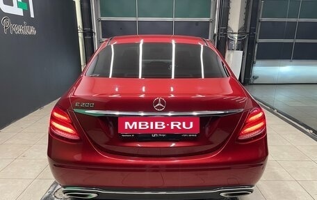 Mercedes-Benz E-Класс, 2019 год, 2 850 000 рублей, 5 фотография