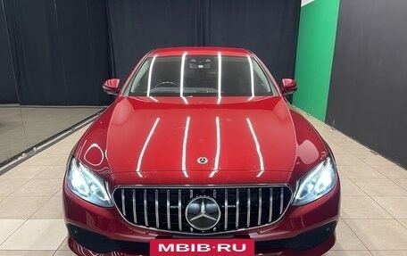 Mercedes-Benz E-Класс, 2019 год, 2 850 000 рублей, 2 фотография