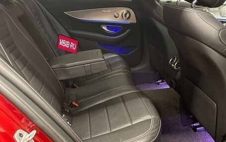 Mercedes-Benz E-Класс, 2019 год, 2 850 000 рублей, 13 фотография