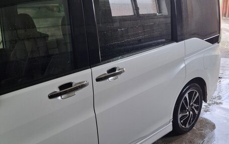 Honda Stepwgn IV, 2016 год, 1 750 000 рублей, 6 фотография