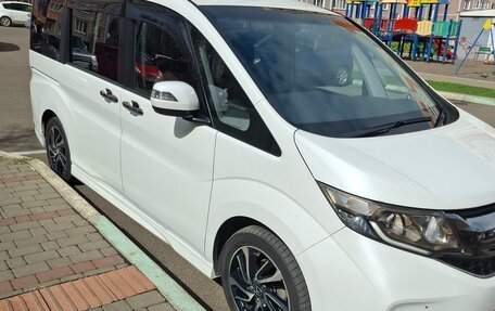 Honda Stepwgn IV, 2016 год, 1 750 000 рублей, 21 фотография
