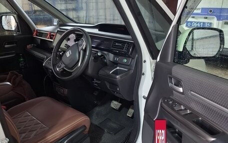 Honda Stepwgn IV, 2016 год, 1 750 000 рублей, 11 фотография