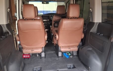 Honda Stepwgn IV, 2016 год, 1 750 000 рублей, 12 фотография