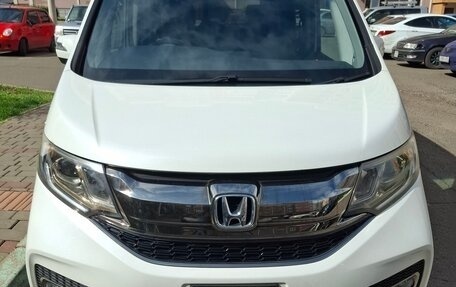 Honda Stepwgn IV, 2016 год, 1 750 000 рублей, 17 фотография