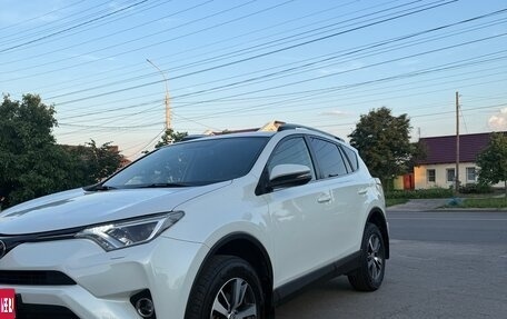 Toyota RAV4, 2016 год, 2 450 000 рублей, 2 фотография