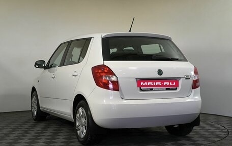 Skoda Fabia II, 2011 год, 576 000 рублей, 6 фотография