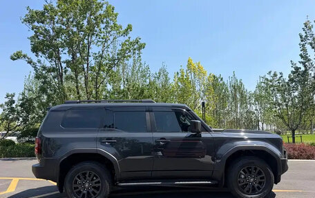 Toyota Land Cruiser Prado, 2024 год, 9 826 500 рублей, 4 фотография