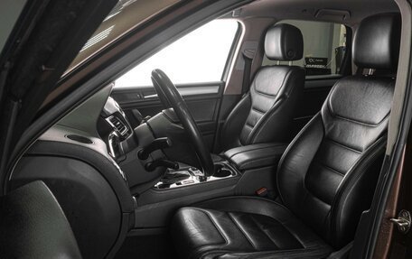 Volkswagen Touareg III, 2012 год, 2 099 000 рублей, 10 фотография