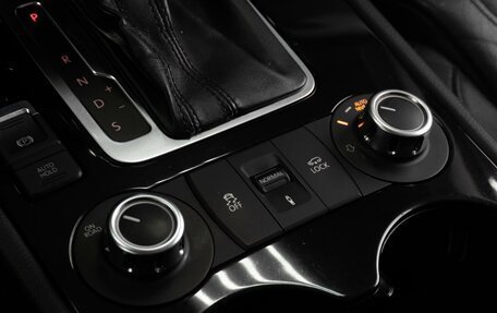 Volkswagen Touareg III, 2012 год, 2 099 000 рублей, 13 фотография
