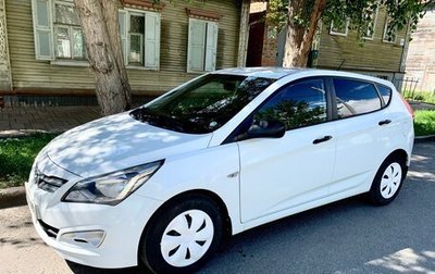 Hyundai Solaris II рестайлинг, 2015 год, 925 000 рублей, 1 фотография
