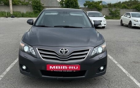 Toyota Camry, 2011 год, 1 050 000 рублей, 1 фотография