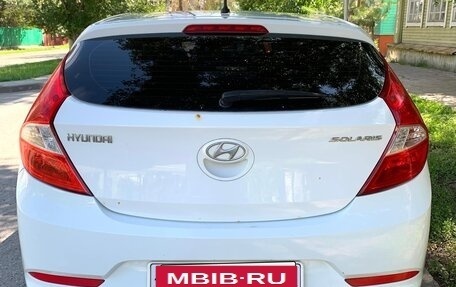 Hyundai Solaris II рестайлинг, 2015 год, 925 000 рублей, 3 фотография