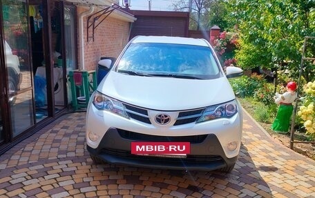 Toyota RAV4, 2013 год, 1 700 000 рублей, 2 фотография