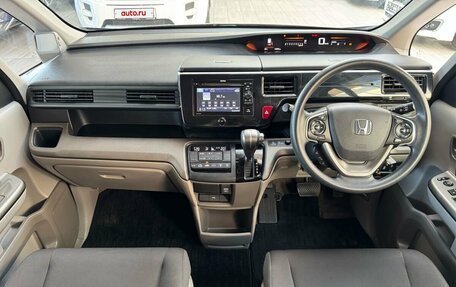 Honda Stepwgn IV, 2018 год, 2 000 000 рублей, 21 фотография