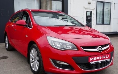 Opel Astra J, 2013 год, 950 000 рублей, 3 фотография
