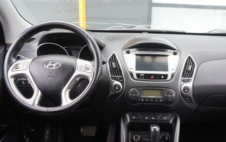 Hyundai ix35 I рестайлинг, 2011 год, 1 100 000 рублей, 12 фотография