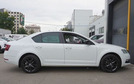 Skoda Octavia, 2018 год, 2 000 000 рублей, 4 фотография