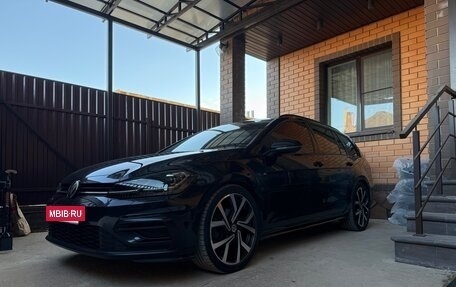 Volkswagen Golf VII, 2019 год, 2 700 000 рублей, 17 фотография