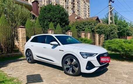 Audi e-tron I, 2020 год, 7 500 000 рублей, 7 фотография