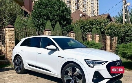 Audi e-tron I, 2020 год, 7 500 000 рублей, 2 фотография