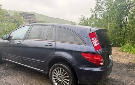 Mercedes-Benz R-Класс, 2005 год, 700 000 рублей, 3 фотография