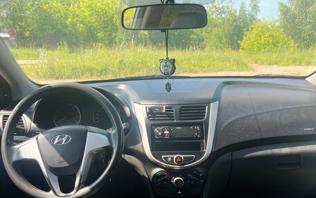 Hyundai Solaris II рестайлинг, 2012 год, 600 000 рублей, 5 фотография