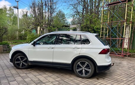Volkswagen Tiguan II, 2018 год, 2 300 000 рублей, 5 фотография