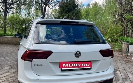Volkswagen Tiguan II, 2018 год, 2 300 000 рублей, 2 фотография