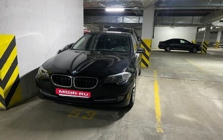 BMW 5 серия, 2010 год, 1 489 999 рублей, 2 фотография