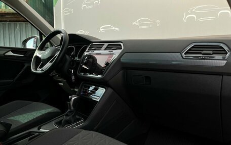 Volkswagen Tiguan II, 2021 год, 3 047 600 рублей, 7 фотография