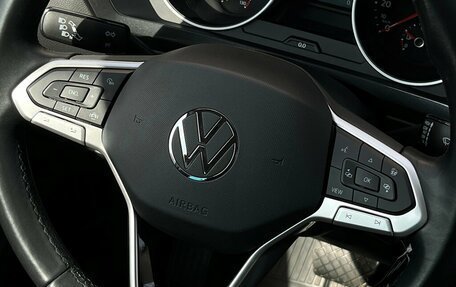 Volkswagen Tiguan II, 2021 год, 3 047 600 рублей, 21 фотография